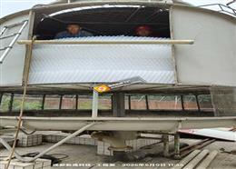 成都XX机械厂冷却塔维修现场